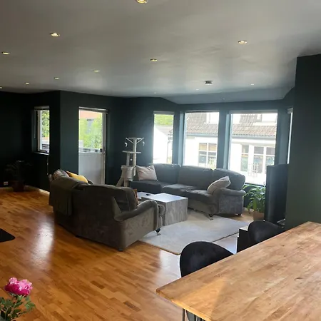 With 4 Bedrooms, Available For Ons * Stavanger